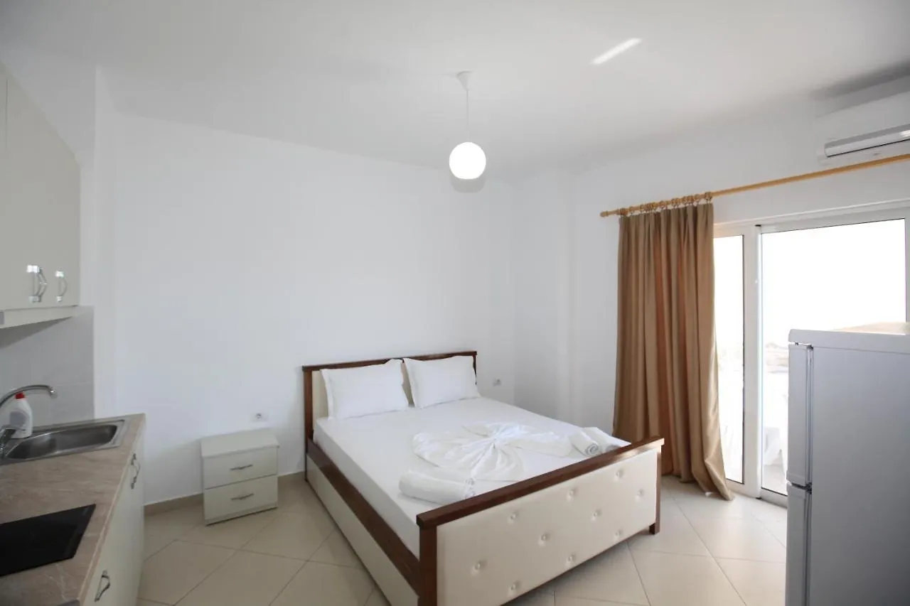 מלון Villa Kristjana קסאמיל אלבניה