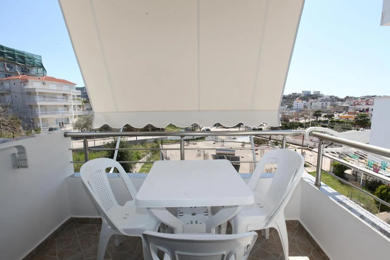 Villa Kristjana קסאמיל מלון