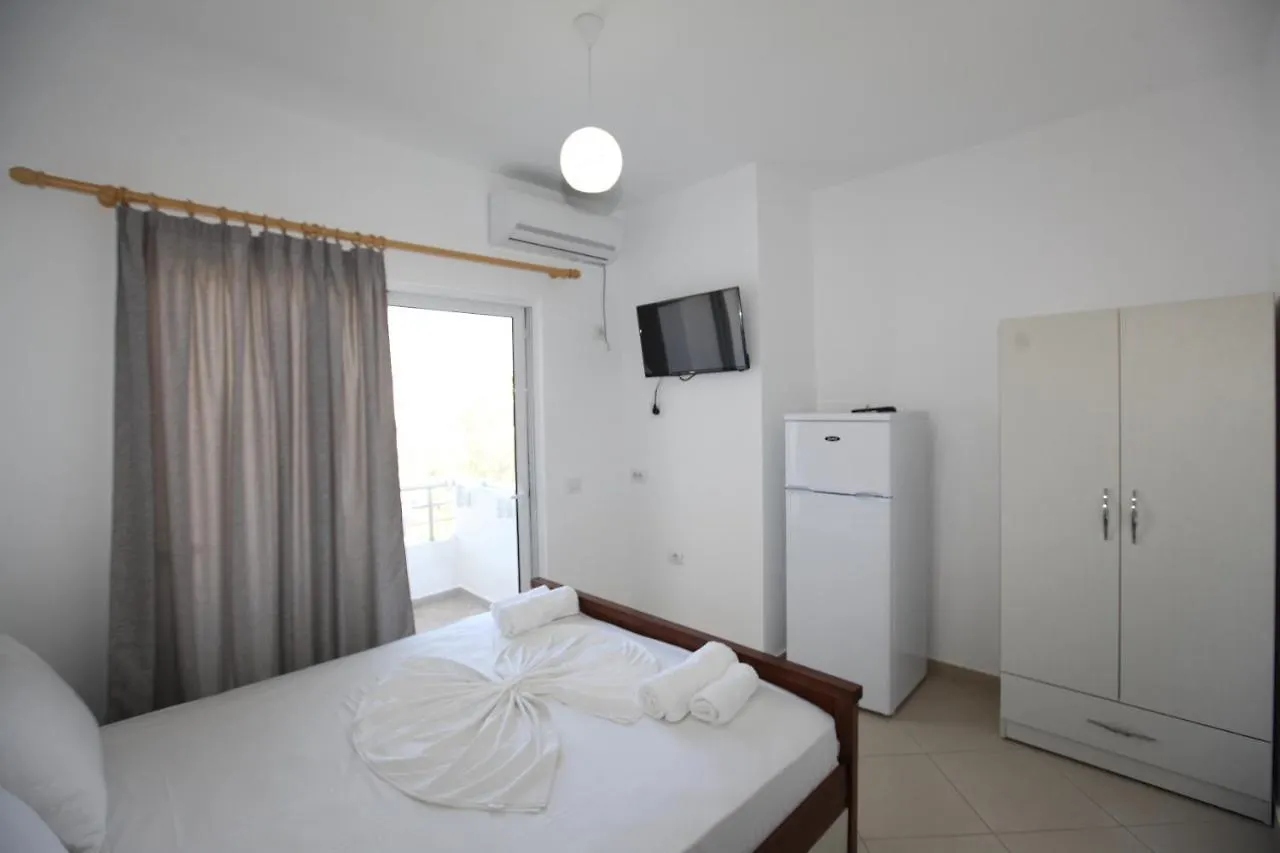 Villa Kristjana קסאמיל 0*,